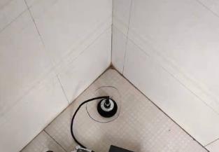 新青卫生间漏水维修之 loft 夹层储藏室毗邻暗管渗水哪家好，推荐诚匠小爱修缮
